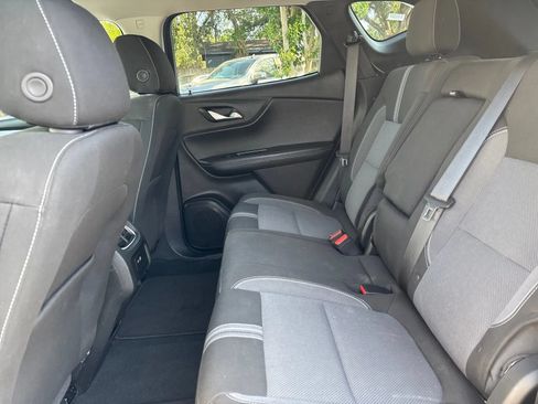 Used 2025 Chevrolet Blazer LT FWD image 11
