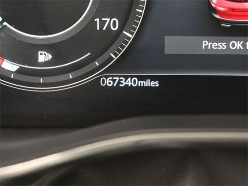 Used 2023 Jaguar F-PACE R-Dynamic S image 13