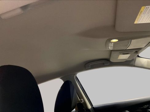 Used 2018 Nissan Rogue Sport SV AWD/4WD image 26