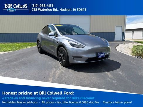 Used 2024 Tesla Model Y Long Range AWD/4WD image 1