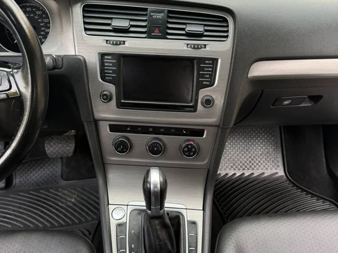 Used 2016 Volkswagen Golf Limited Edition FWD image 27