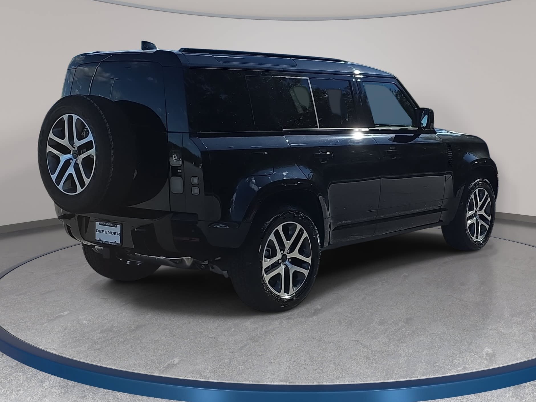 New 2026 Land Rover Defender 110 X-Dynamic SE AWD/4WD image 5