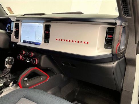 Used 2024 Ford Bronco Heritage Edition image 16