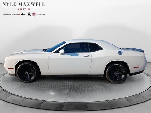 Used 2023 Dodge Challenger SXT RWD image 13