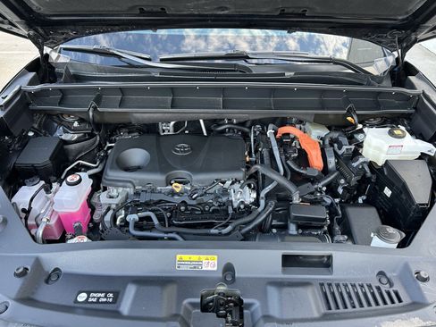 Used 2024 Toyota Highlander Platinum image 13