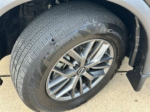 Used 2023 Nissan Rogue S image 23