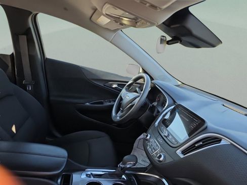 Used 2025 Chevrolet Malibu LT image 34