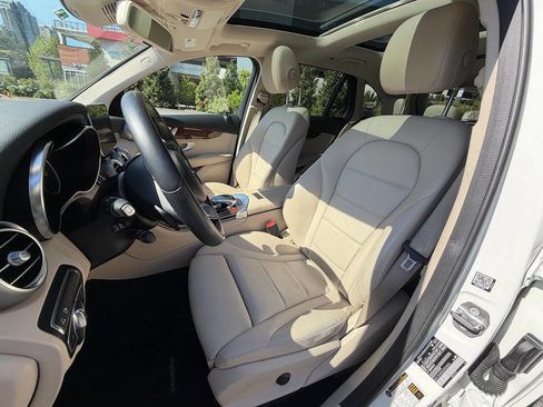Used 2018 Mercedes-Benz GLC 300 4MATIC image 26
