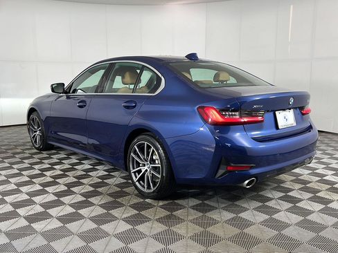 Used 2022 BMW 330i xDrive Sedan w/ Premium Package 2 AWD/4WD image 9