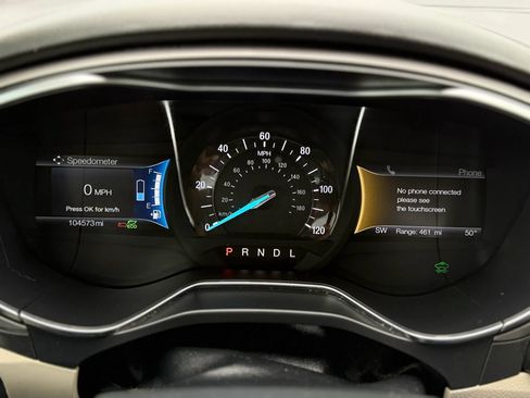 Used 2018 Ford Fusion SE FWD image 19