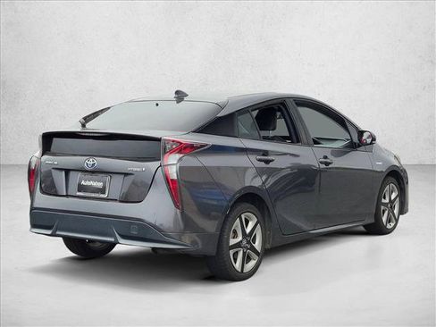 Used 2017 Toyota Prius Four Touring w/ Preferred Accessory Package FWD image 6