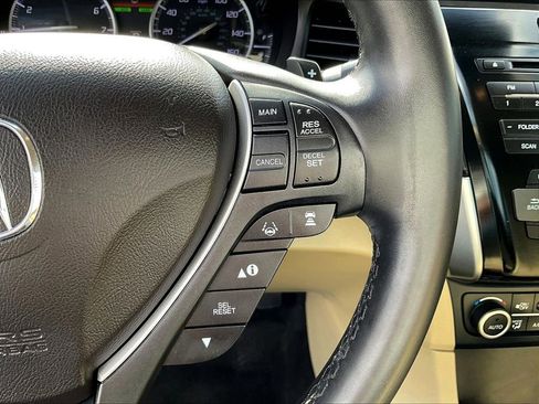 Used 2017 Acura ILX FWD image 12