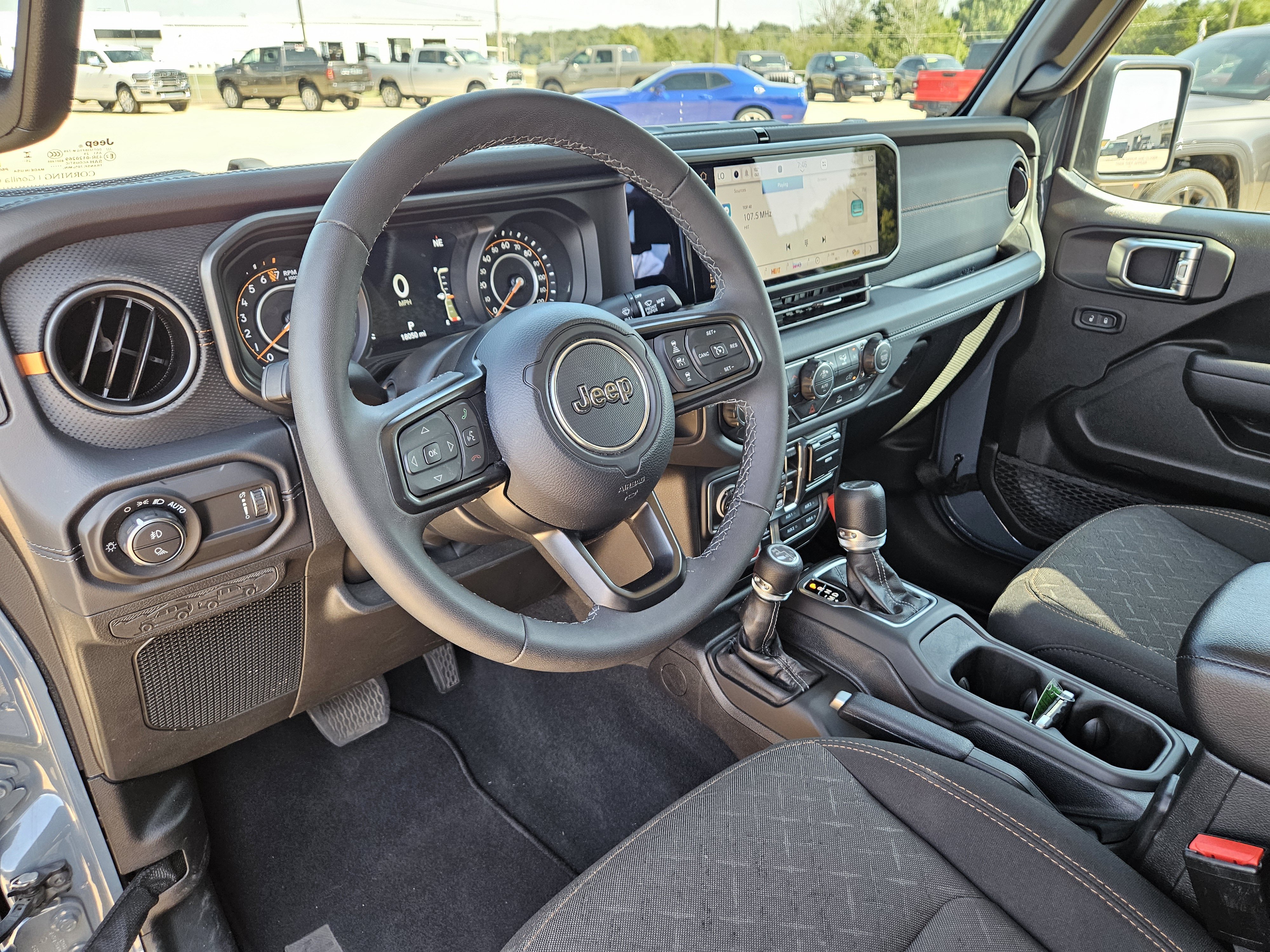 Used 2026 Jeep Gladiator Mojave AWD/4WD image 19
