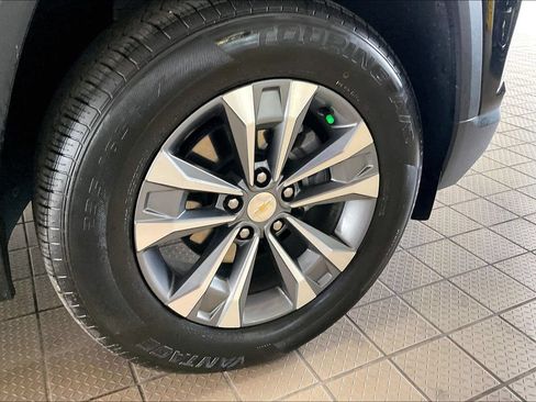 Used 2025 Chevrolet Equinox LT AWD/4WD image 33
