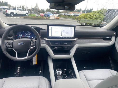 New 2026 Ford Explorer Platinum w/ LUX Leather Package image 20