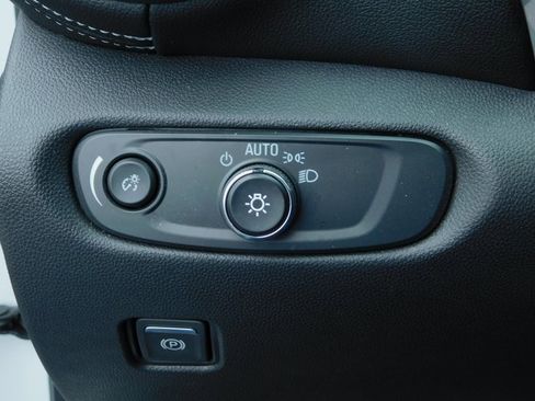 Used 2023 Chevrolet Blazer LT w/ Convenience Package image 32