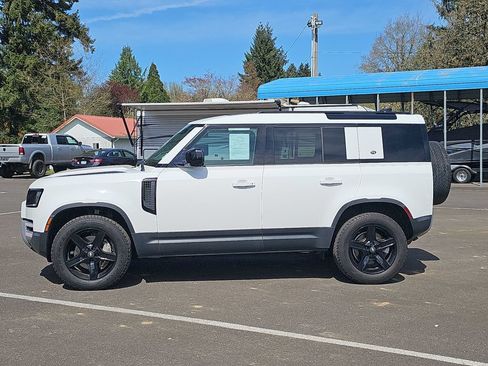 Used 2020 Land Rover Defender 110 SE AWD/4WD image 3