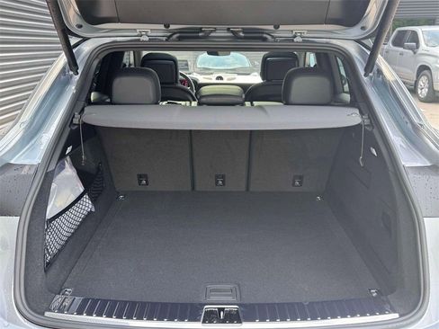 New 2025 Porsche Cayenne Coupe image 27