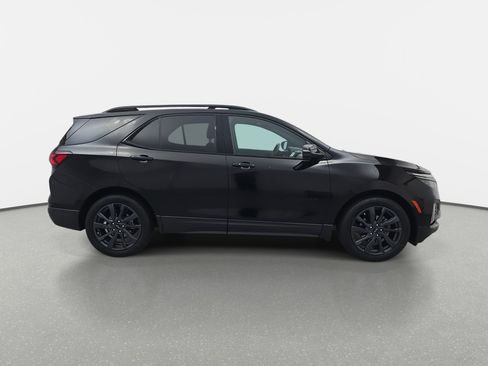 Used 2022 Chevrolet Equinox RS w/ RS Leather Package image 2