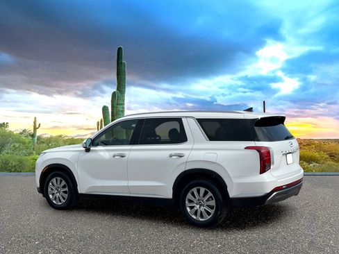Used 2025 Hyundai Palisade SEL FWD image 4