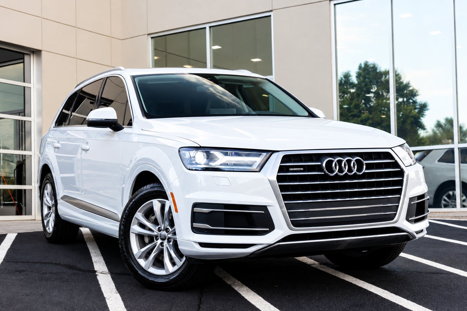 Used 2019 Audi Q7 2.0T Premium w/ Convenience Package AWD/4WD image 4