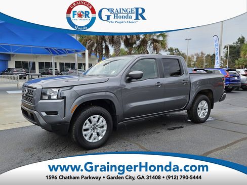 Used 2023 Nissan Frontier SV w/ Technology Package image 1