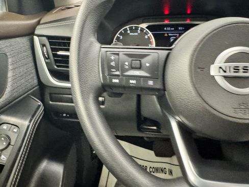 Used 2021 Nissan Rogue S AWD/4WD image 21