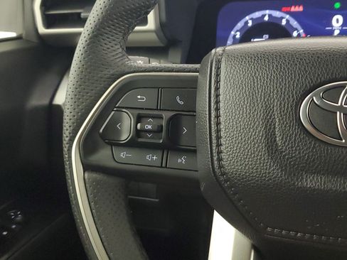 Used 2025 Toyota Tacoma TRD Sport AWD/4WD image 23