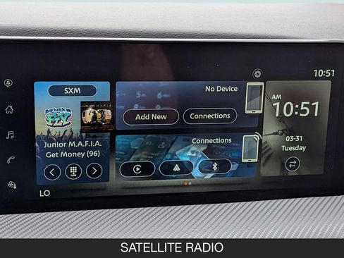 Certified 2025 Nissan Kicks SR FWD image 17