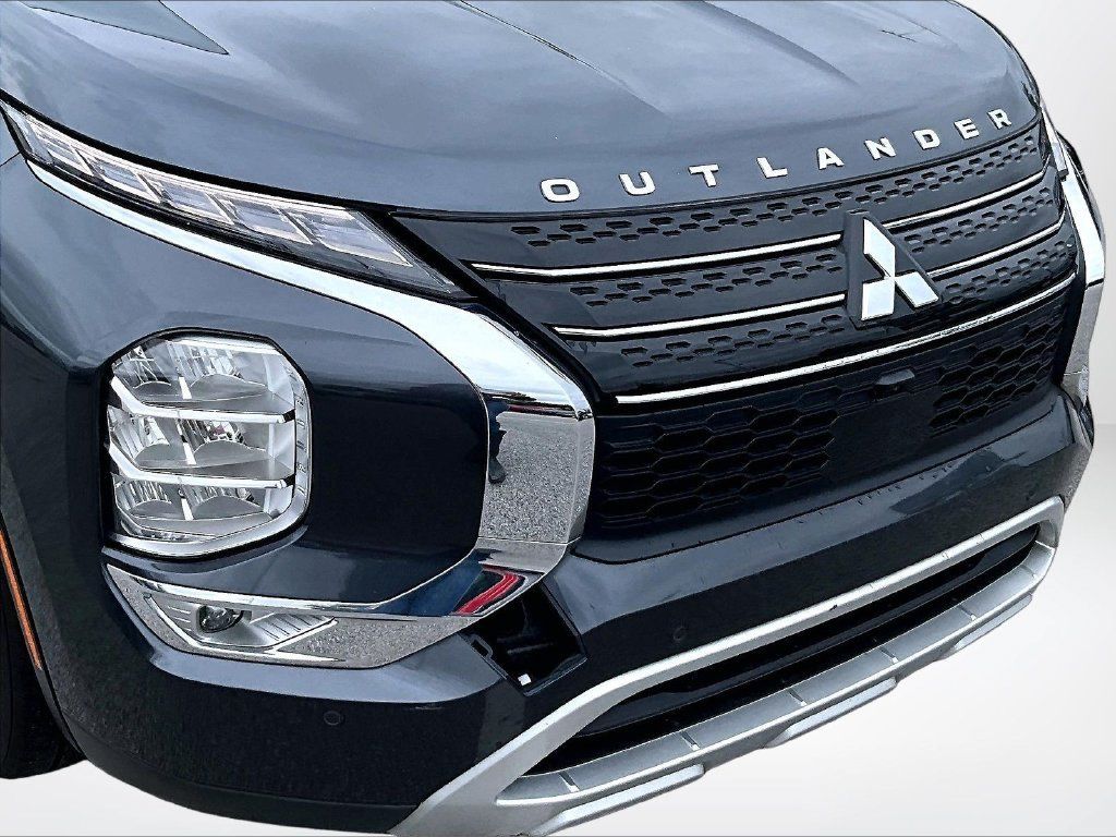 Used 2024 Mitsubishi Outlander SE FWD image 28