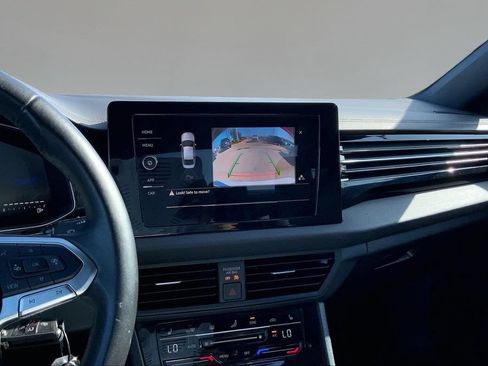 Certified 2025 Volkswagen Jetta Sport FWD image 20