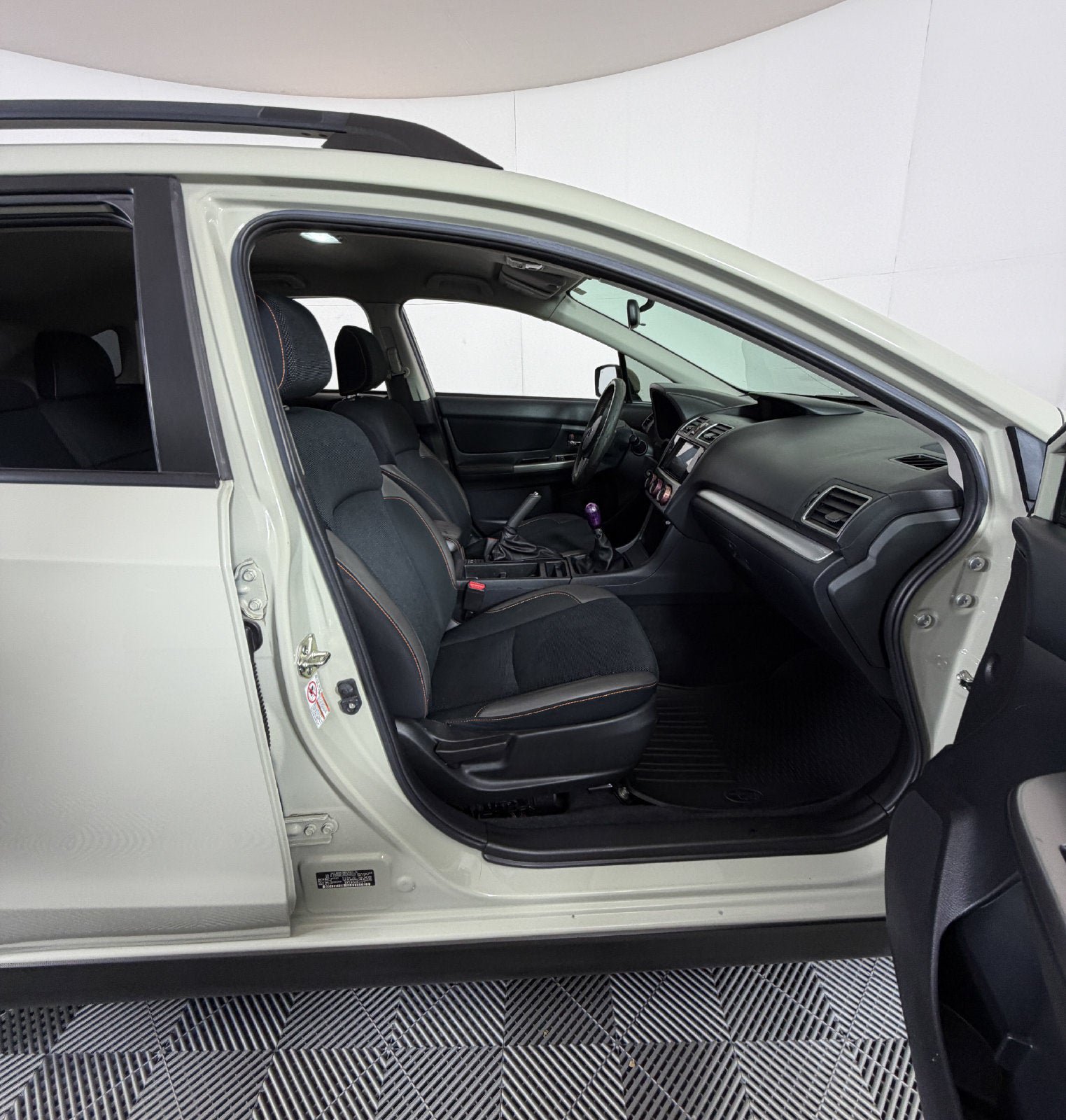 Used 2017 Subaru Crosstrek 2.0i Premium AWD/4WD image 5
