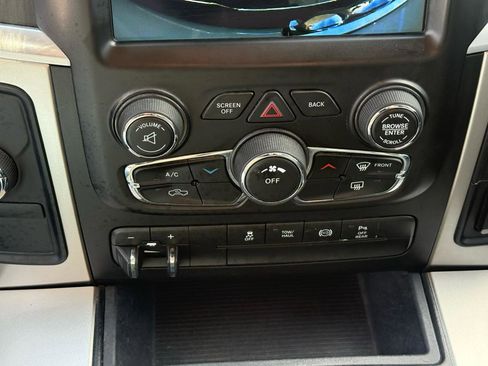 Used 2018 RAM 3500 SLT w/ Cold Weather Group image 26