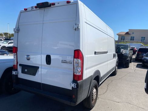 Used 2026 RAM ProMaster 2500 w/ Convenience Group FWD image 5