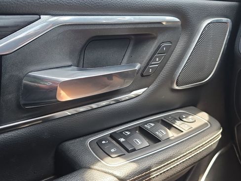 Used 2023 RAM 1500 Laramie AWD/4WD image 11