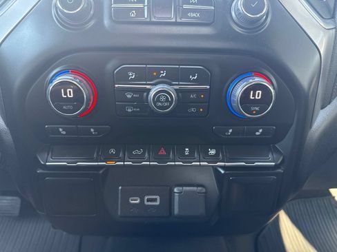 Used 2021 Chevrolet Silverado 1500 LT AWD/4WD image 26