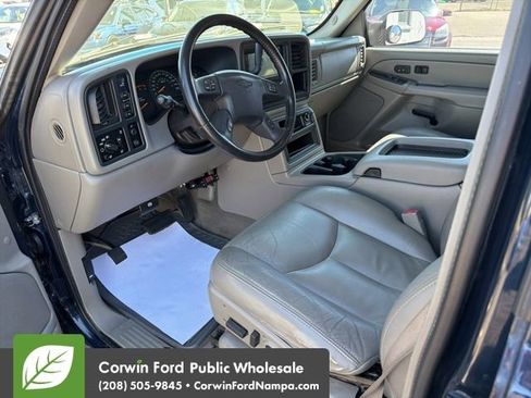 Used 2005 Chevrolet Silverado 2500 LT w/ Heavy-Duty Power Package image 13