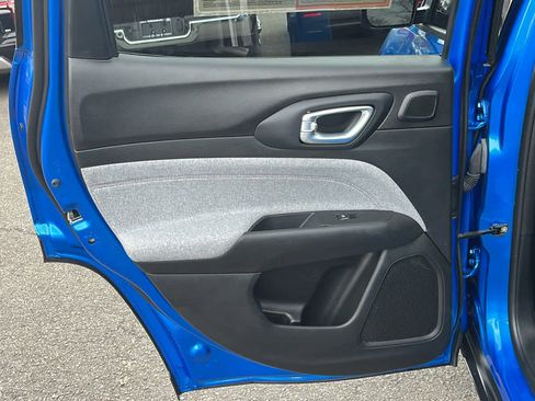 Used 2023 Jeep Compass Latitude w/ Sun and Sound Group image 26