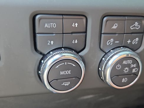 Used 2025 GMC Sierra 1500 AT4X AWD/4WD image 26