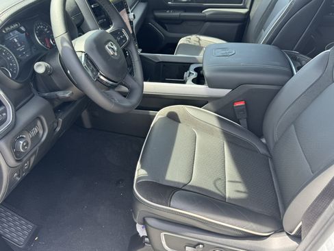 Used 2026 RAM 1500 Laramie w/ Sport Appearance Package AWD/4WD image 9