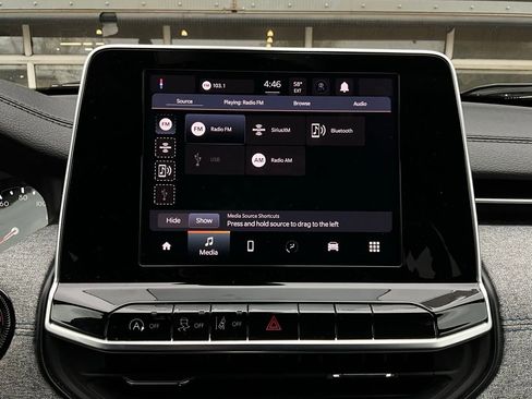 Used 2025 Jeep Compass Latitude image 31