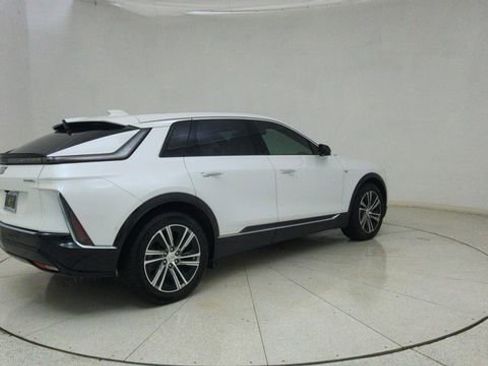 Used 2024 Cadillac Lyriq Luxury image 73