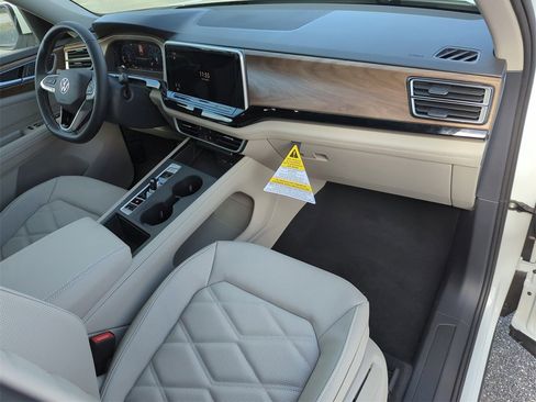 New 2026 Volkswagen Atlas SE image 22