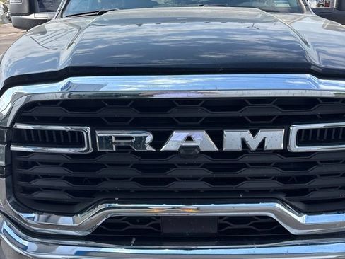 Used 2025 RAM 3500 Big Horn AWD/4WD image 21