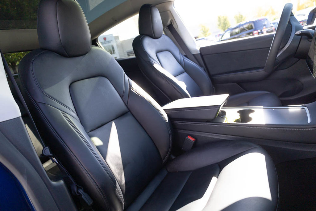 Used 2024 Tesla Model Y Long Range AWD/4WD image 4