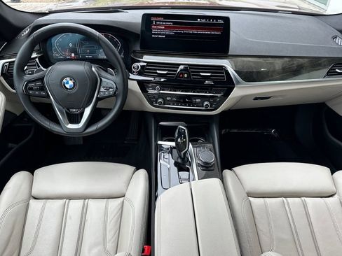Used 2023 BMW 530i w/ Premium Package RWD image 14