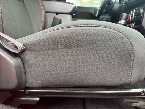 Used 2021 Jeep Wrangler Unlimited Rubicon image 29