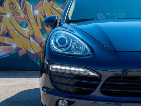 Used 2014 Porsche Cayenne AWD/4WD image 19