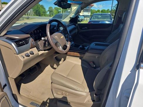 Used 2020 Chevrolet Suburban LT w/ Texas Edition Package AWD/4WD image 9