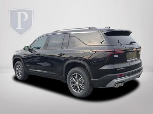 New 2026 Chevrolet Traverse LT w/ Driver Confidence Package FWD image 9